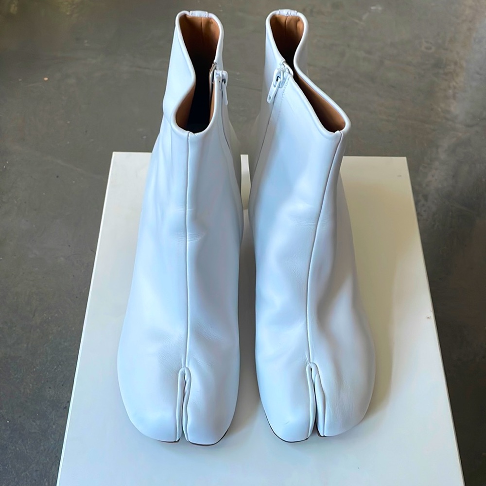 Margiela Tabi Boots plus Tabi Socks!!